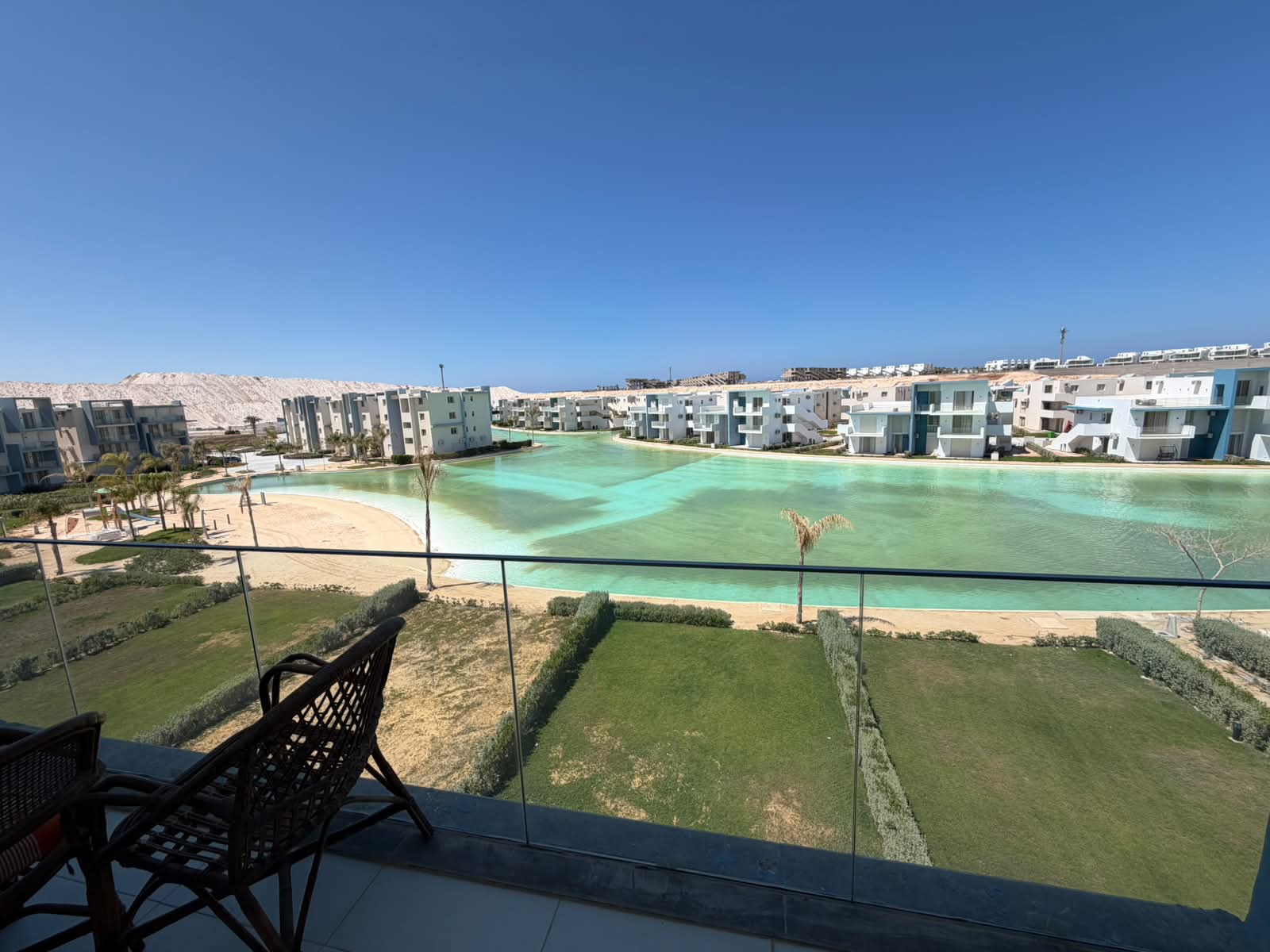 منزل بثلاث غرف يطل على بحيرة فوكا باي