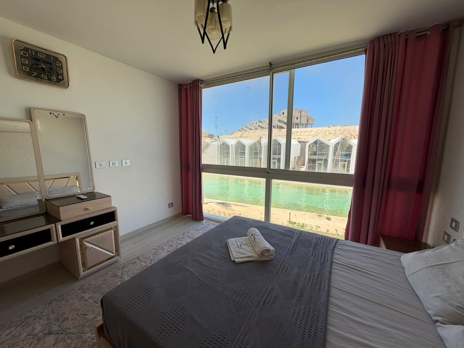 شقة بثلاث غرف في الطابق الأول بفوكا باي تطل على البحيرة, photo 4