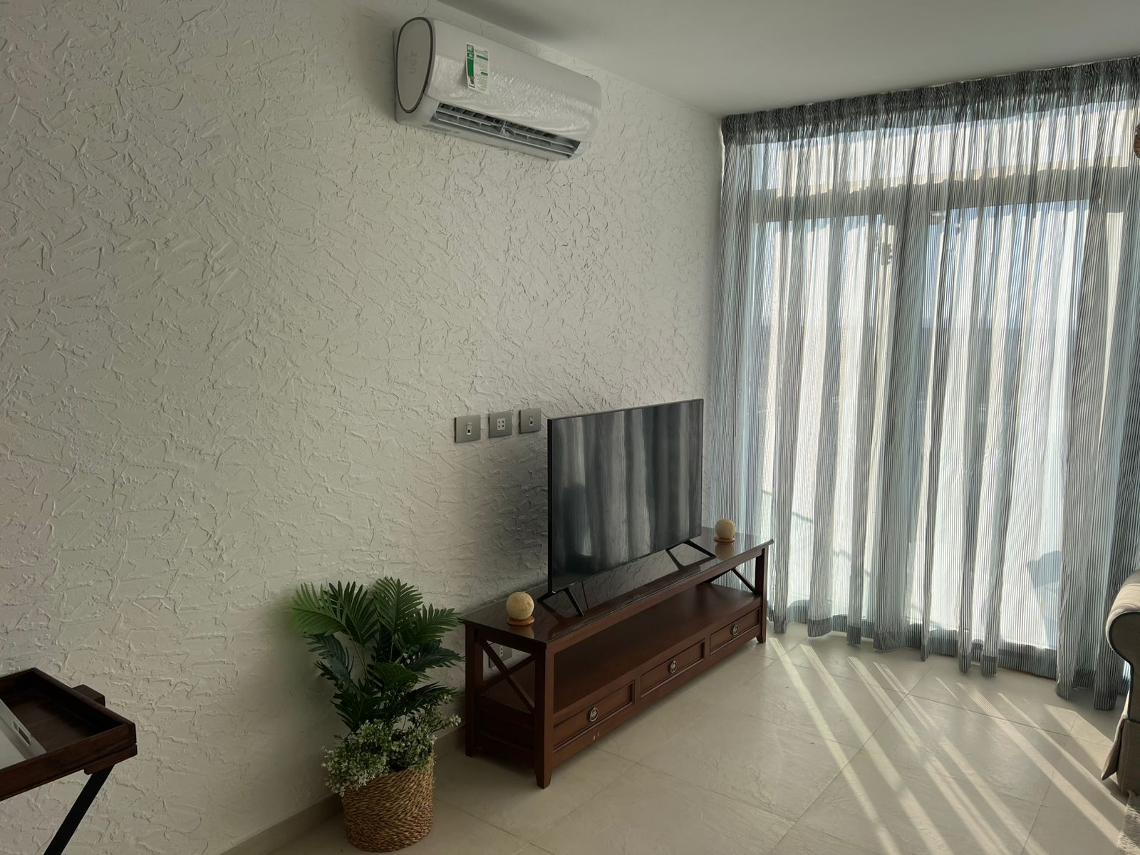 شقة بثلاث غرف وسطح خاص في فوكا باي بإطلالة على المسبح والبحر, photo 8